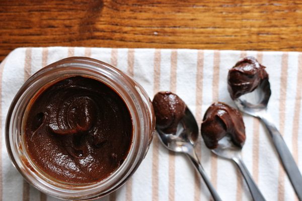 Crema al cioccolato fondente e nocciole -Homemade-