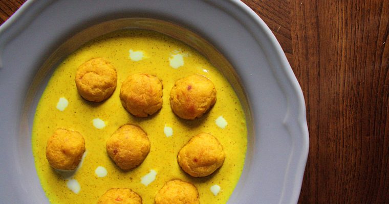 Polpettine di zucca e patate – con salsa al cocco e curry –