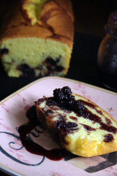 Plumcake all’olio extravergine d’oliva e more sciroppate